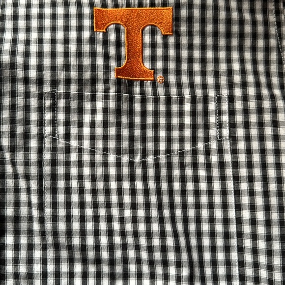 Tennessee Vols Antigua black and white checkered button down short sleeve shirt - Picture 5 of 6